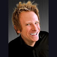 Stand Up Comedian: Lloyd Hollett